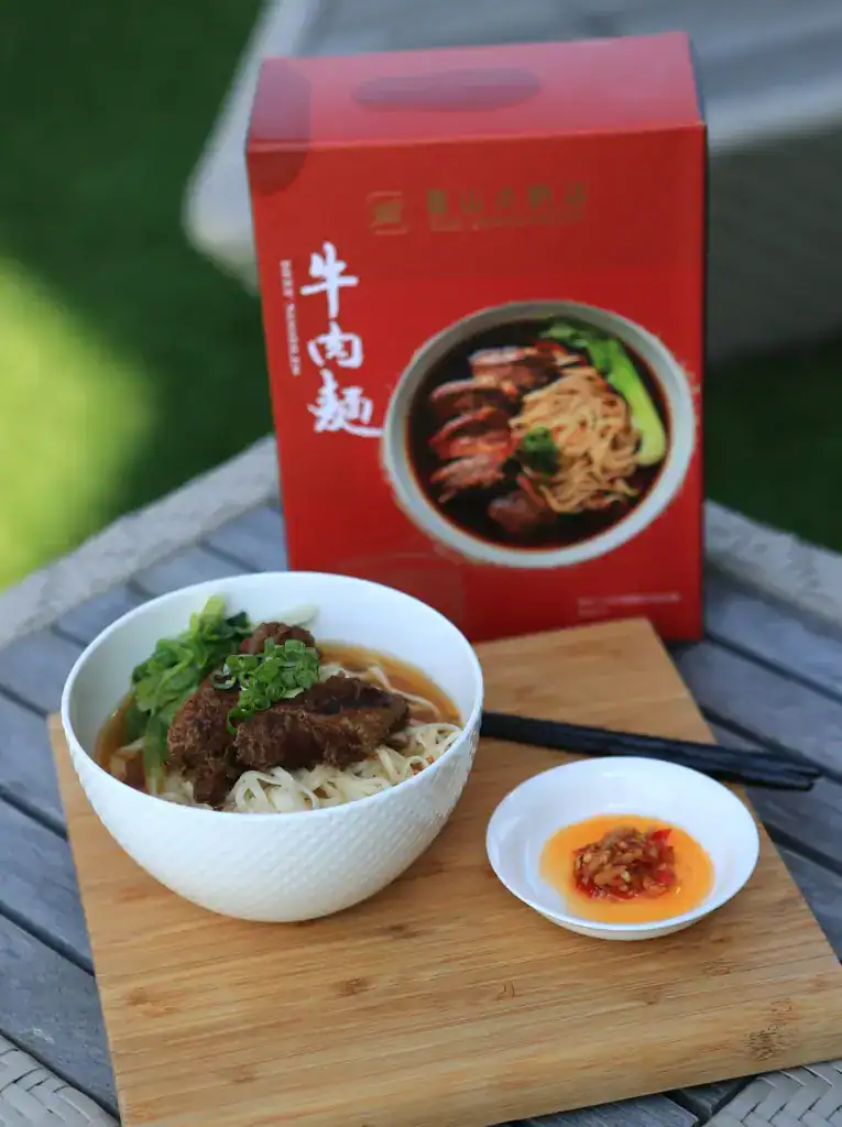 牛肉麵調理包推薦|10 款人氣品牌評比,在家也能吃到餐廳級牛肉麵